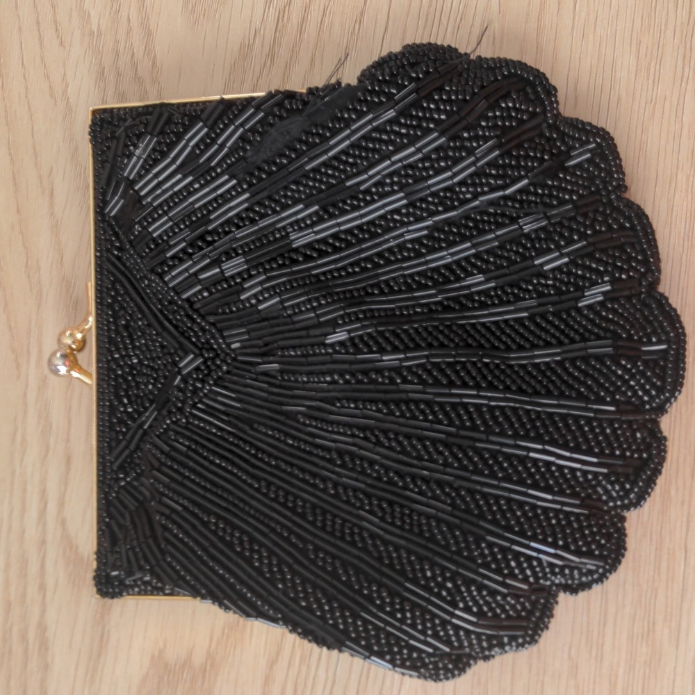 Valerie Stevens Beaded Seashell Clutch